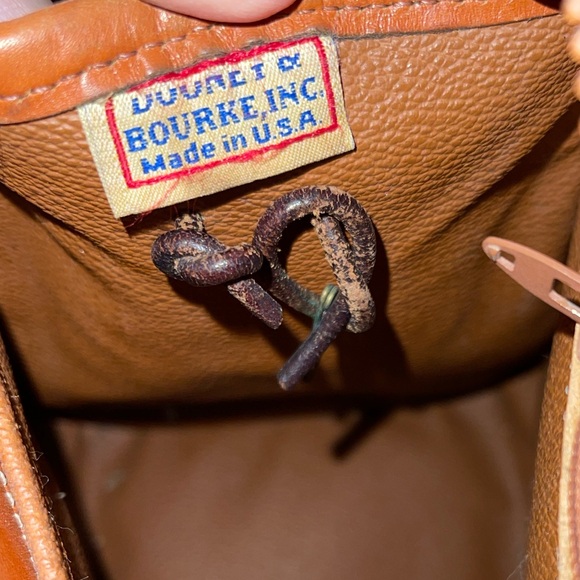 VINTAGE DOONEY & BOURKE WHITE AND TAN PEBBLED LEATHER SATCHEL BAG - Picture 8 of 9